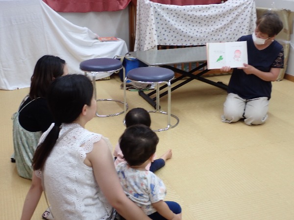 おはなし会の様子